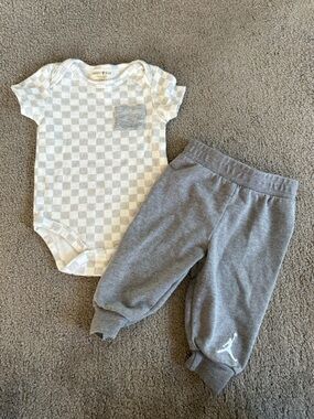 Michael Jordan Jumpmans & Rabbit Bear Outfit - Grey - Size 6m (MJ) & 3-6m (RB)